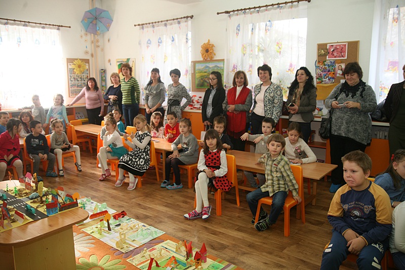 Работна среща събра директори и учители от цялата страна в детска градина „Щурче“ – фото-галерия