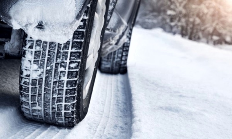 АПИ: Шофьорите да тръгват на път с автомобили, подготвени за зимни условия