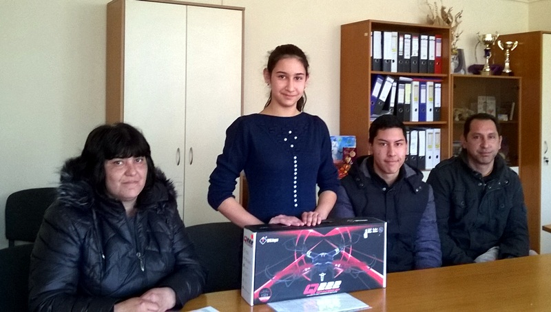 Ученичка от Плевенско спечели дрон от образователната кампания на НАП „Влез в час с данъците“