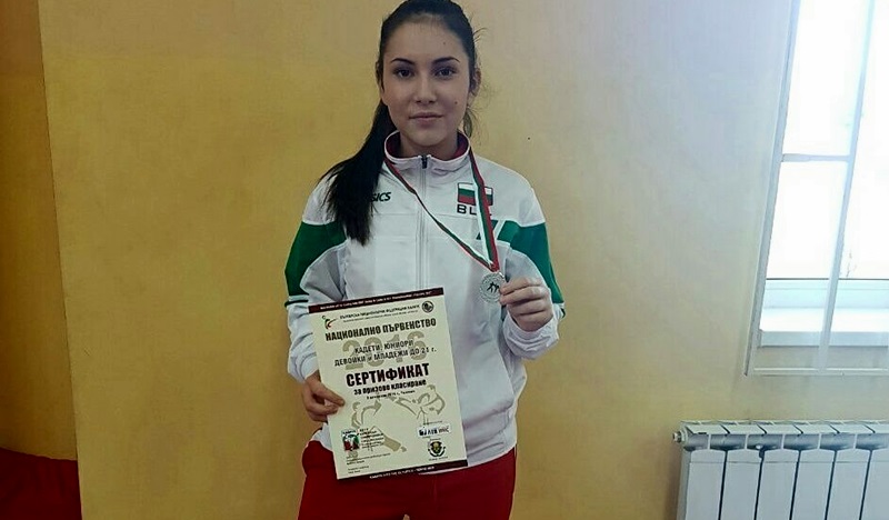Състезателката на КК „Спартак” – Плевен Мирела Йолова стана вицерепубликанска шампионка по карате