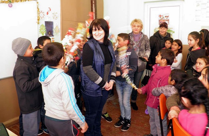 В училището в Търнене отбелязаха идването на ромската Нова година