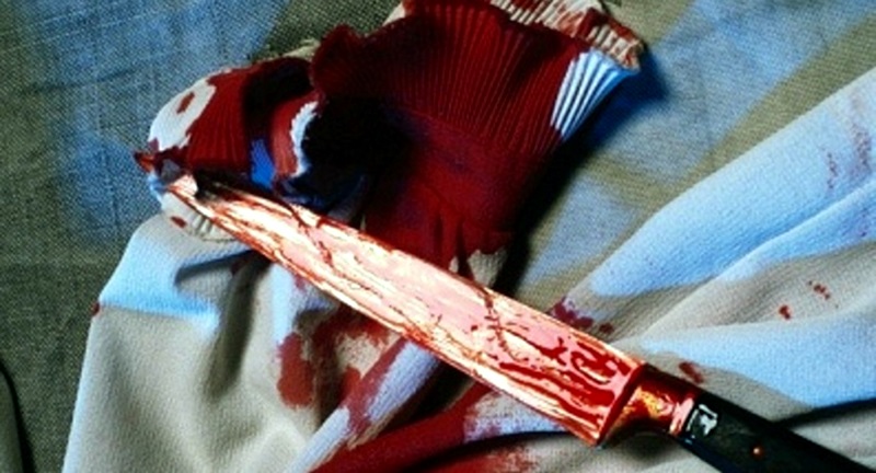 Мъж намушка с нож съпругата си в заведение в Плевен