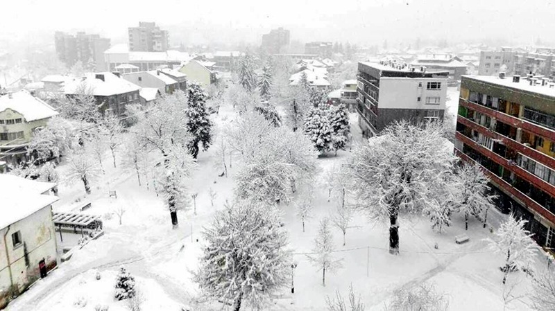 12 снегорина чистят непрекъснато улиците в Кнежа