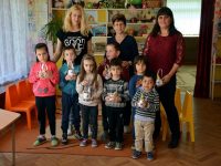 Община Пордим зарадва малчуганите с великденски подаръци
