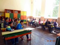Дискусия на тема „За и против ходенето на училище“ организираха в школото в Търнене
