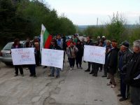 Жители на Плевенско дадоха един месец срок за ремонт на проблемен участък или блокират пътя София – Русе