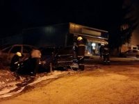 Три автомобила горяха в Плевен тази нощ /снимки/