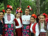 Участничка от „Гласът на България“ се включи в празника „Майски кукутановец“ в Кнежа