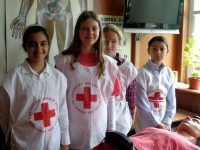 Ученици от Долна Митрополия представят областта на Националното състезание за първа помощ