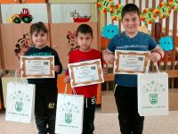Деца от ДГ ”Слънце” – Левски с отличия от конкурса за рисунка „С очите си видях бедата“