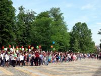 Внушително празнично шествие и концерт за 24 май в Левски (галерия)