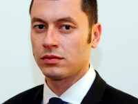 Депутатът от БСП Стефан Бурджев с приемна в Гулянци