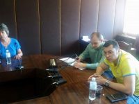 Жители на Гулянци поставиха проблемите си пред депутата Стефан Бурджев и съветника Лъчезар Крумов