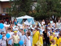 С благотворителен спектакъл малчуганите от ДГ „Щастливо детство” в Тръстеник си пожелаха слънчево лято