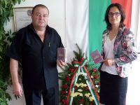 Дарение от над 200 копия на тефтерчето на Дякона получи кметът на Община Левски