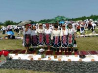 Певци от Козар Белене участваха в най-голямата автентична българска сватба в Арбанаси