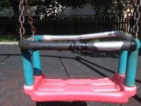 Майка от Плевен: Колко още ще търпим да се рушат детските площадки? /снимки/