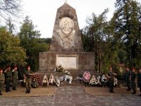 Плевенски военни участваха в ритуала по повод 140 години от Освобождението на Ловеч