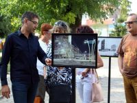 Изложба „Фотографии на нашия град“ подредиха в Кнежа