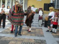 15 колектива се включиха в Първия общински фолклорен фестивал „Радомирци пее и танцува“ (галерия)
