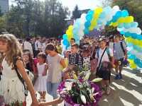 Председателят на Общинския съвет Мартин Митев пожела успешна учебна година в новото ОУ „Валери Петров“ и в НУ „Христо Ботев“