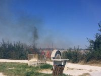 Пожар приближава гробището в Чаира
