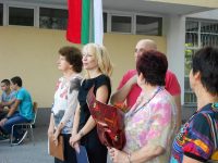 Заместник – областният управител Татяна Божинова приветства учениците в МГ  „Гео Милев”