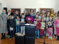„Приятели с книгите” от ОУ „Св. Климент Охридски” – Плевен се срещнаха с писателката Витка Витанова