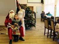 Дядо Коледа и Снежанка зарадваха над 80 деца в неравностойно положение в Кнежа