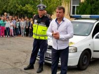 НУ „Христо Ботев“ – Плевен е първото училище в България, член на Института за пътна безопасност
