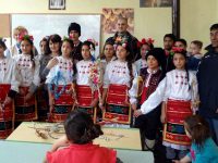 Ученици от Търнене пресъздадоха традициите и обичаите на Банго Васил