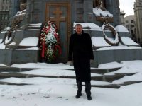 Румен Петков поднесе цветя пред Паметника на плевенските гренадири в Москва