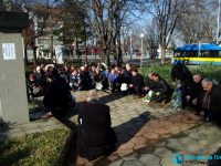 Десетки плевенчани почетоха паметта на жертвите на комунистическия режим (снимки)