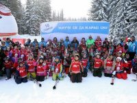 145 деца от Плевен се учат да карат ски на Беклемето