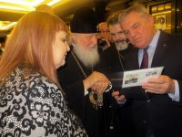 Румен Петков със специален подарък за патриарсите на България и Русия