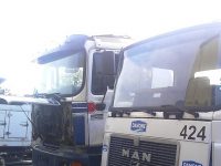 С подръчни средства граждани погасиха пожар в товарен автомобил „Ман“
