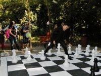 Областният управител откри обновената шахматна площадка в „Кайлъка”