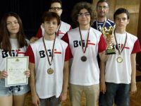 Отборът на МГ“Гео Милев“ (8-10 клас) по шахмат с бронзов медал от Национални училищни игри