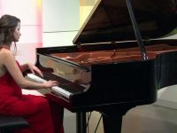 На най-новия модел пиано „Бьозендорфер” ще свири Дора Делийска в зала „България”