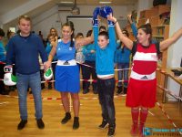 Ученици и боксьори излязоха на ринга в НУ „Христо Ботев“ – Плевен (галерия)