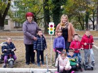 Деца от ДГ „Надежда“ – Плевен учиха правилата за безопасност на пътя в ОУ „Васил Левски“