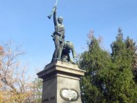Левски, Гулянци и Долни Дъбник получават пари за ремонт на военни паметници