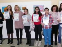 Пъстрите коледни послания на ученици от СУ „Иван Вазов“ оценени в конкурс