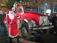 Дядо Коледа дойде с ГАЗ-ка в НУ „Христо Ботев“ – Плевен (галерия)