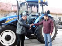 С нов трактор се оборудва Професионалната гимназия по селско стопанство и транспорт в Левски
