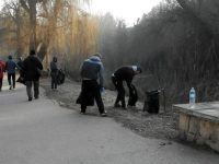 Затворници чистят „Кайлъка” днес