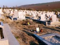 Денонощна въоръжена охрана за трите гробищни парка на Плевен от 1 април