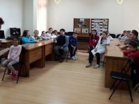 Ученици от ОУ „Лазар Станев“ – Плевен гостуваха в РБ „Христо Смирненски“