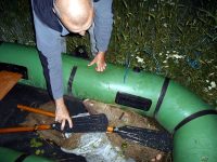 ИАРА – Плевен спипа бракониер край Малчика, иззеха му улова, лодки и мрежи (снимки)