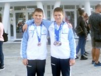 Плевенските плувци Алекс и Дейвид Найденови с нови успехи от плувен турнир в Бургас